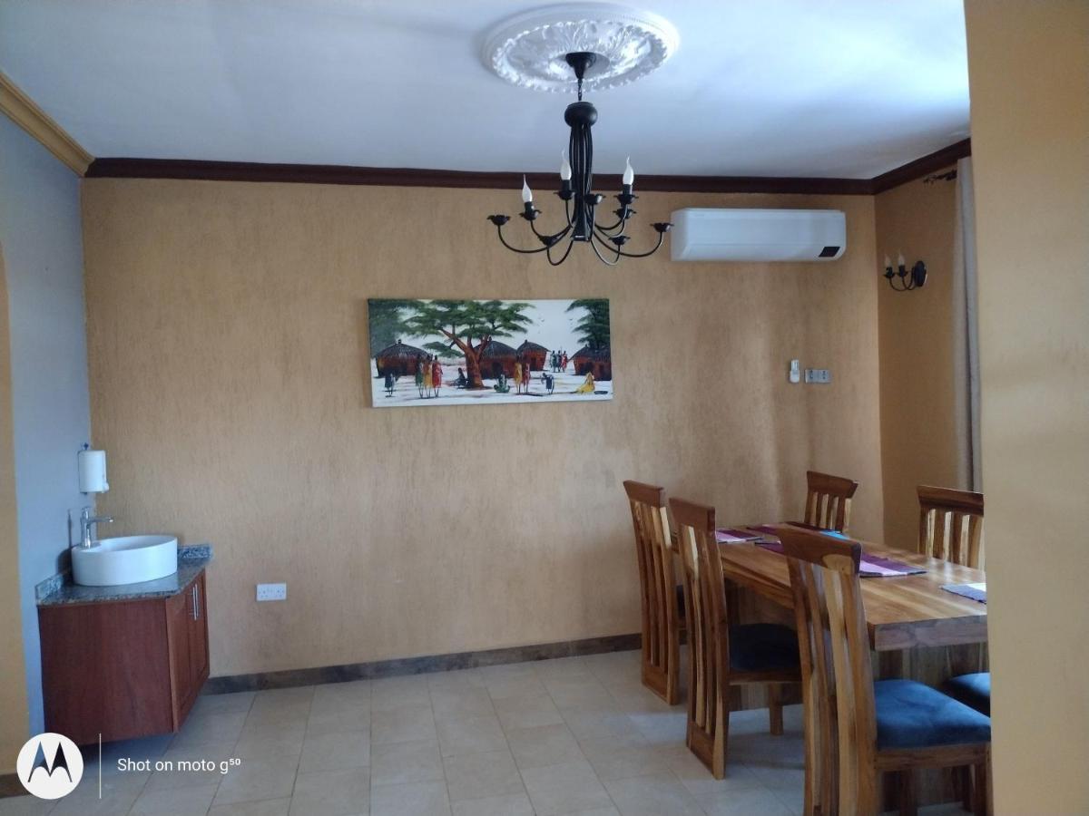 Luxury Villa Garden Dar es Salaam Buitenkant foto